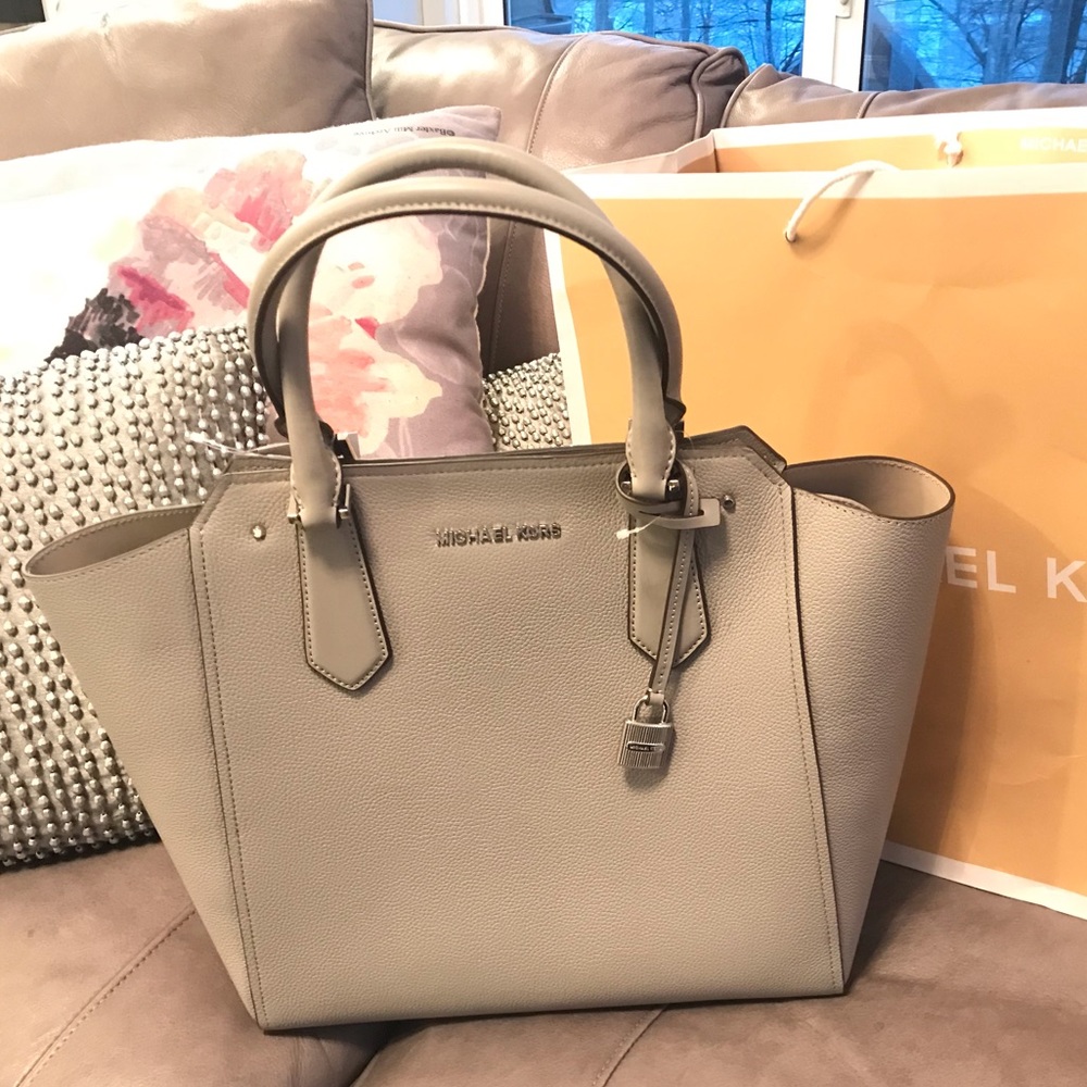 NWT Michael Kors Large “Hayes” Tote Purse